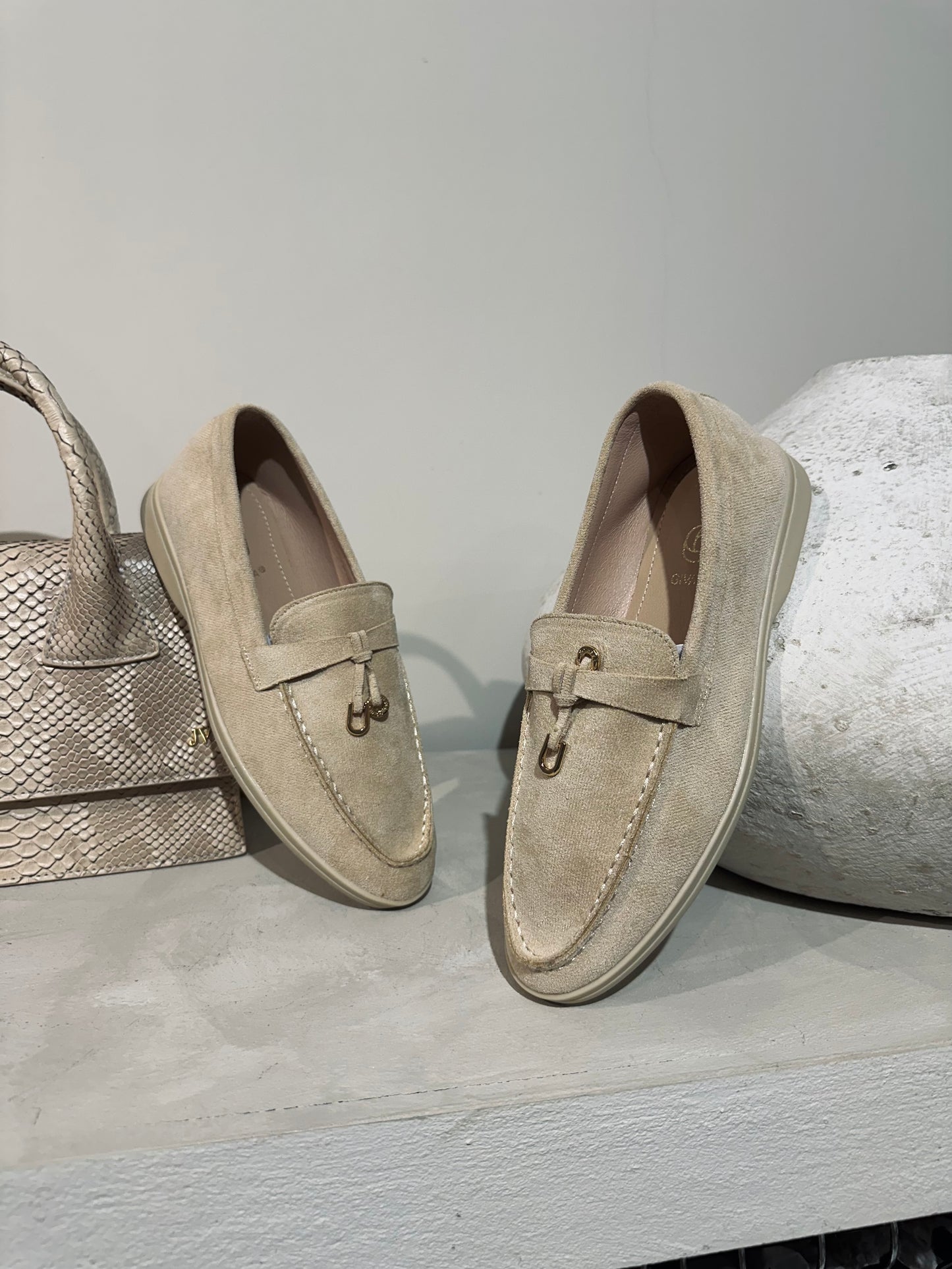 Cleo Loafers Beige