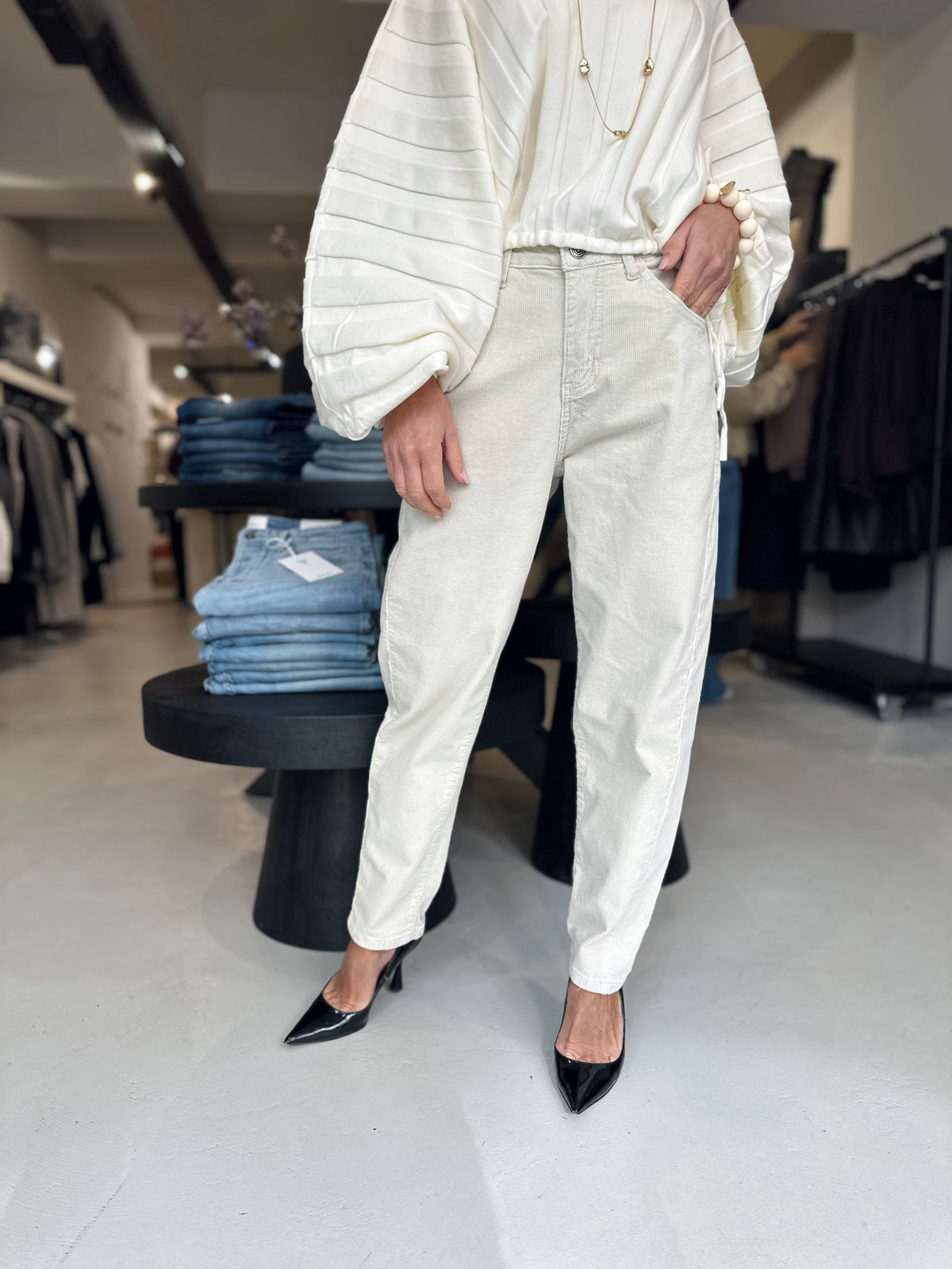 Broek Nomi