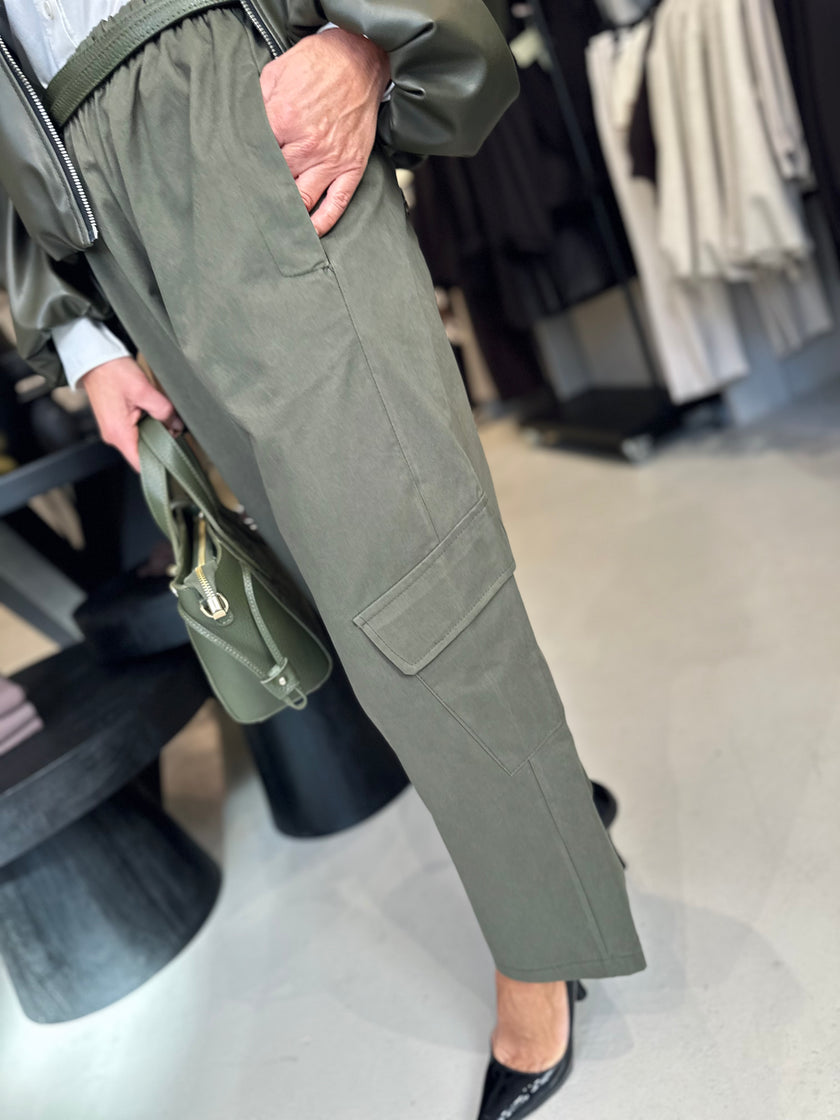 Broek Lena