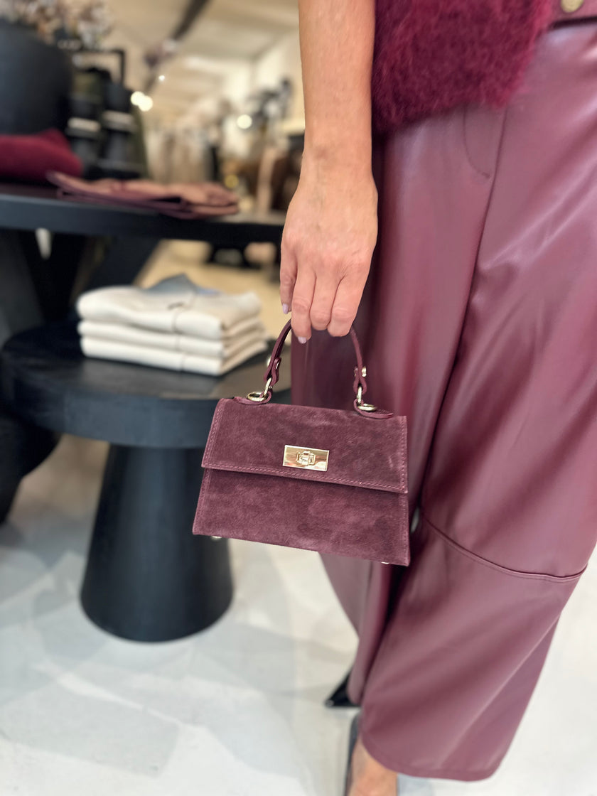 Tas Ella